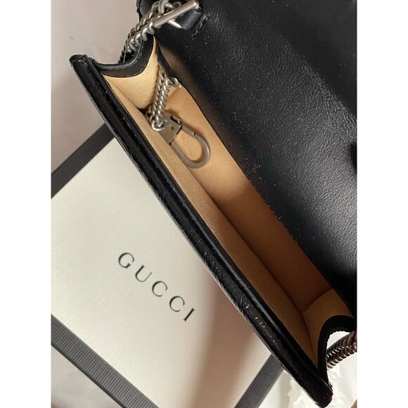 Gucci Dionysus Super Mini Red Velvet Crossbody Bag NWB - Picture 10 of 15